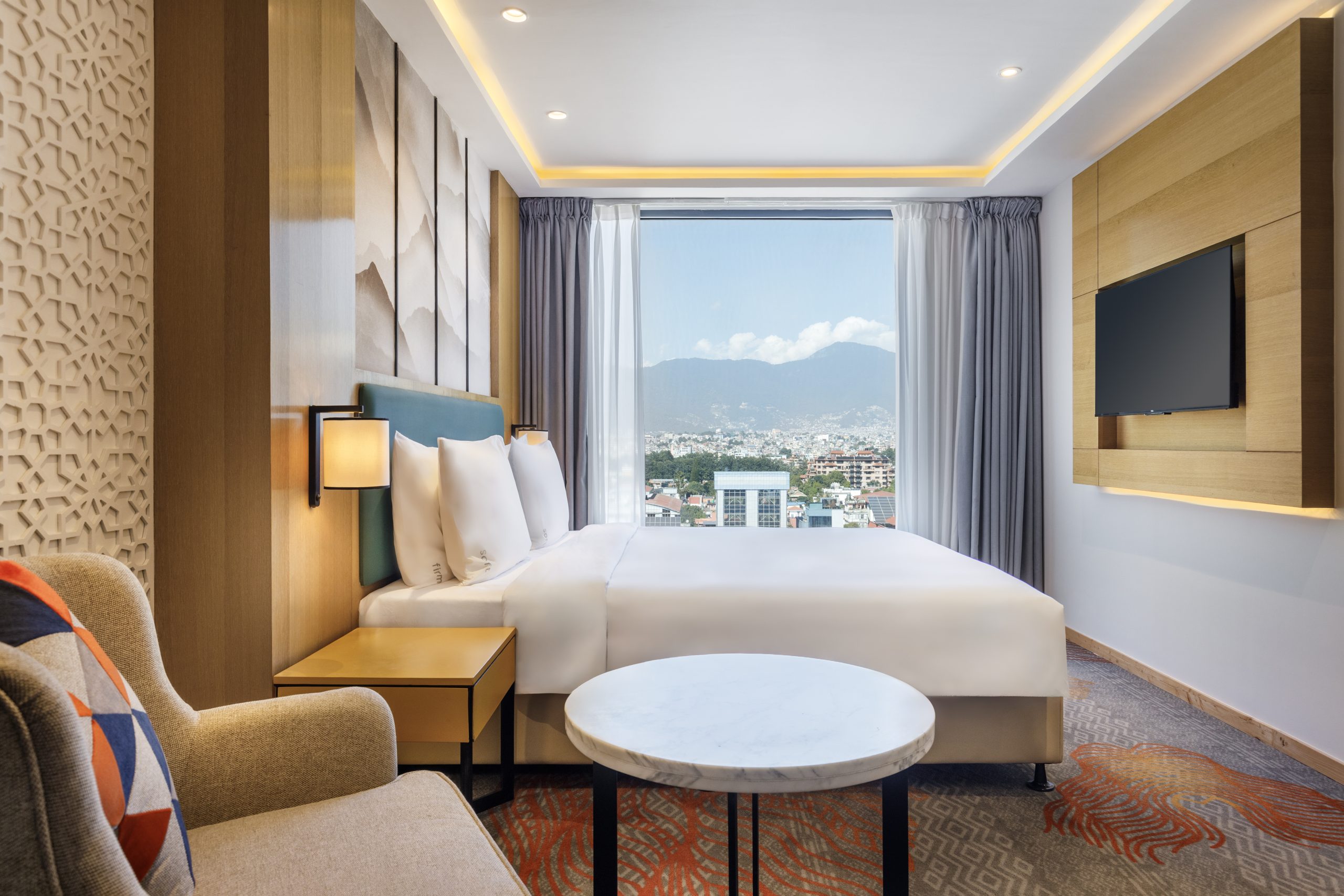 Mountain View Queen Room